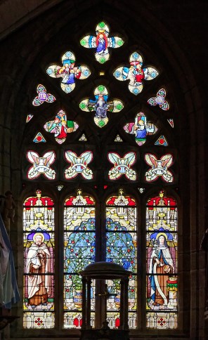 복자 요한 소레트와 복녀 프란치스카 당부아즈_photo by Thesupermat_in the Church of Notre-Dame-des-Carmes in Finistere_France.jpg